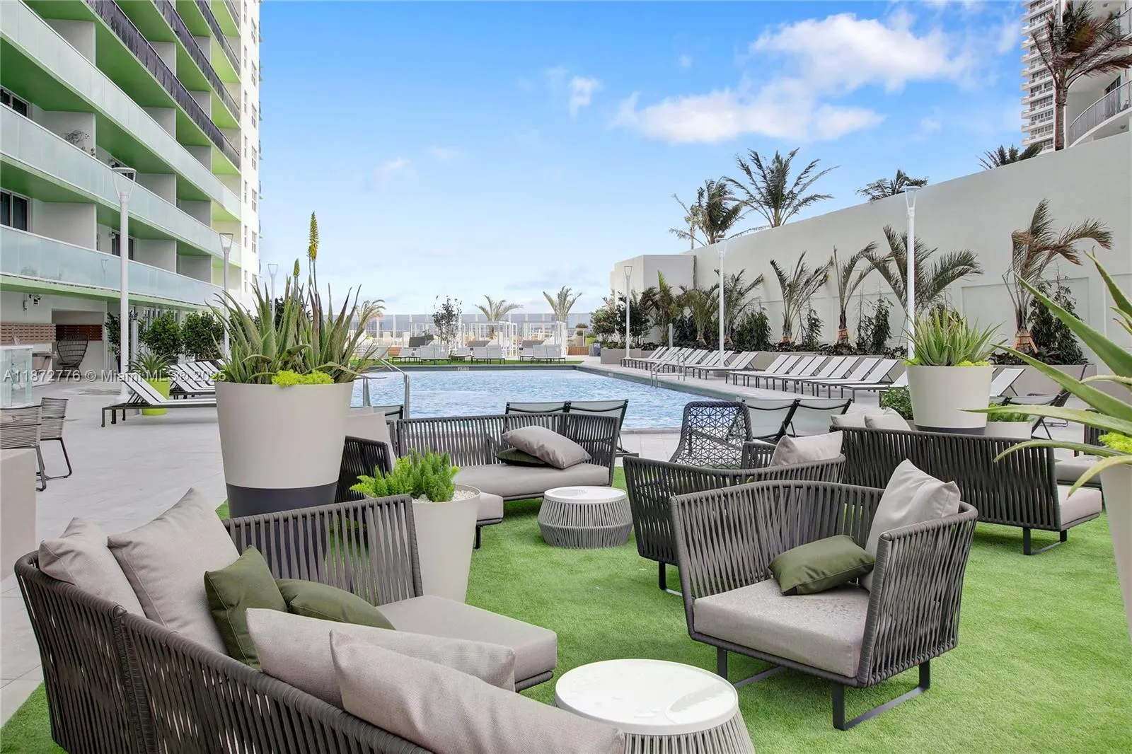 1756 N Bayshore Dr, #36B