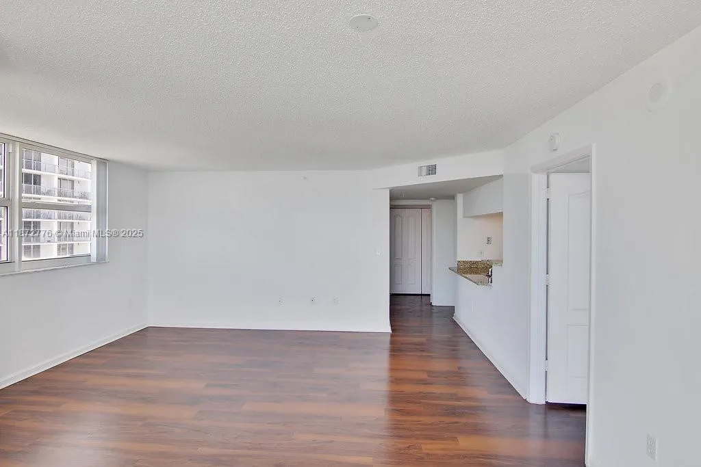 1756 N Bayshore Dr, #36B