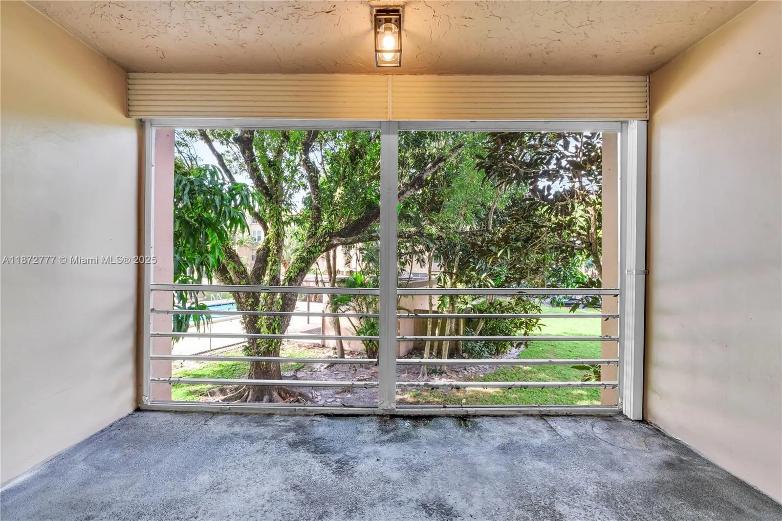 9431 Live Oak Pl, #205