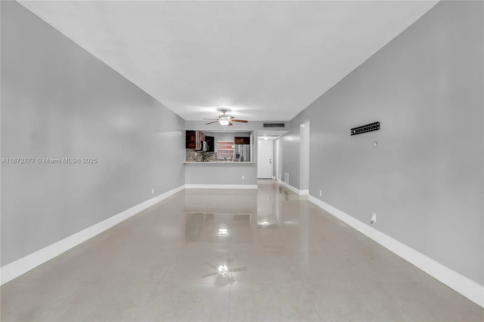 9431 Live Oak Pl, #205