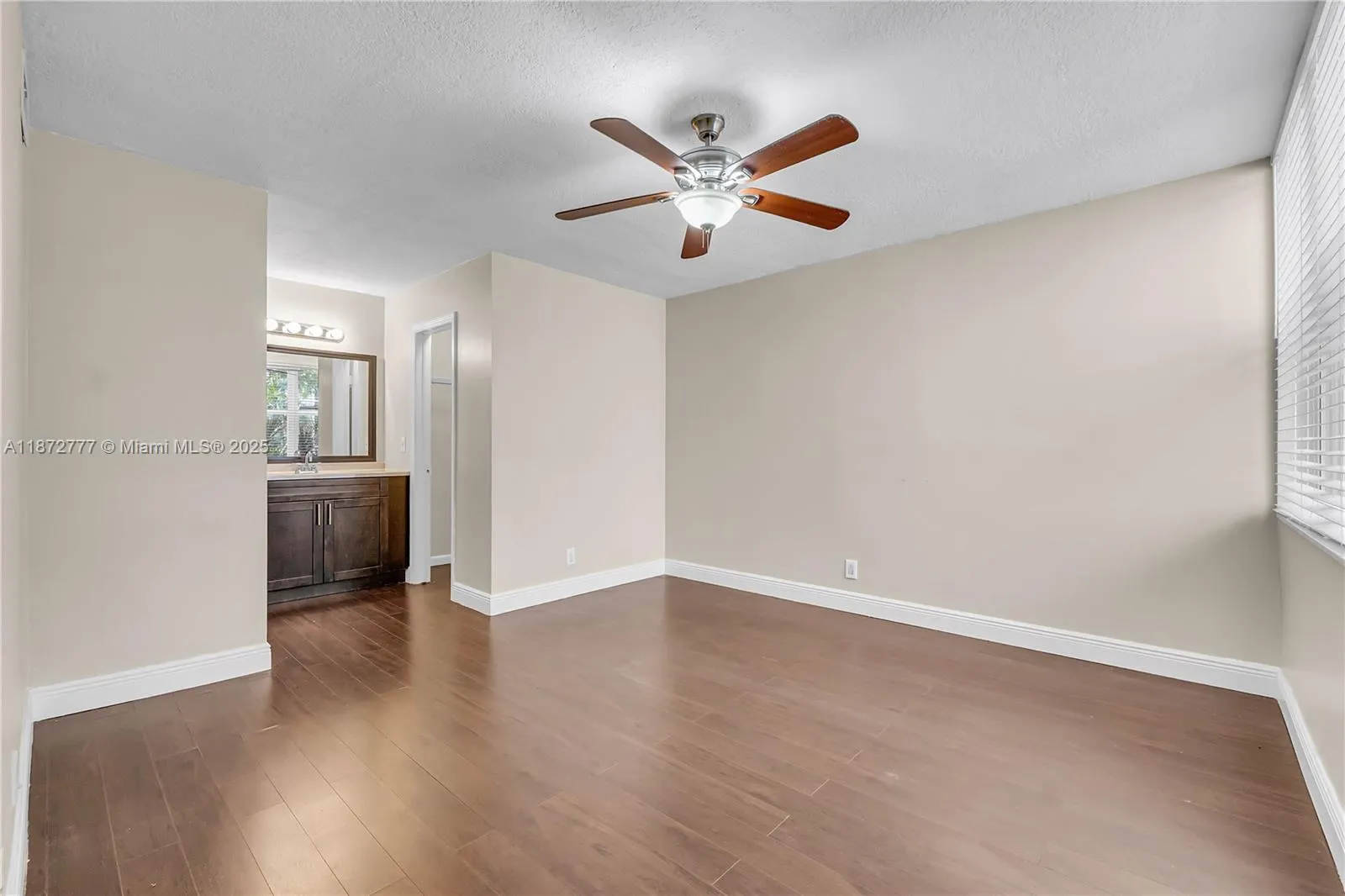 9431 Live Oak Pl, #205