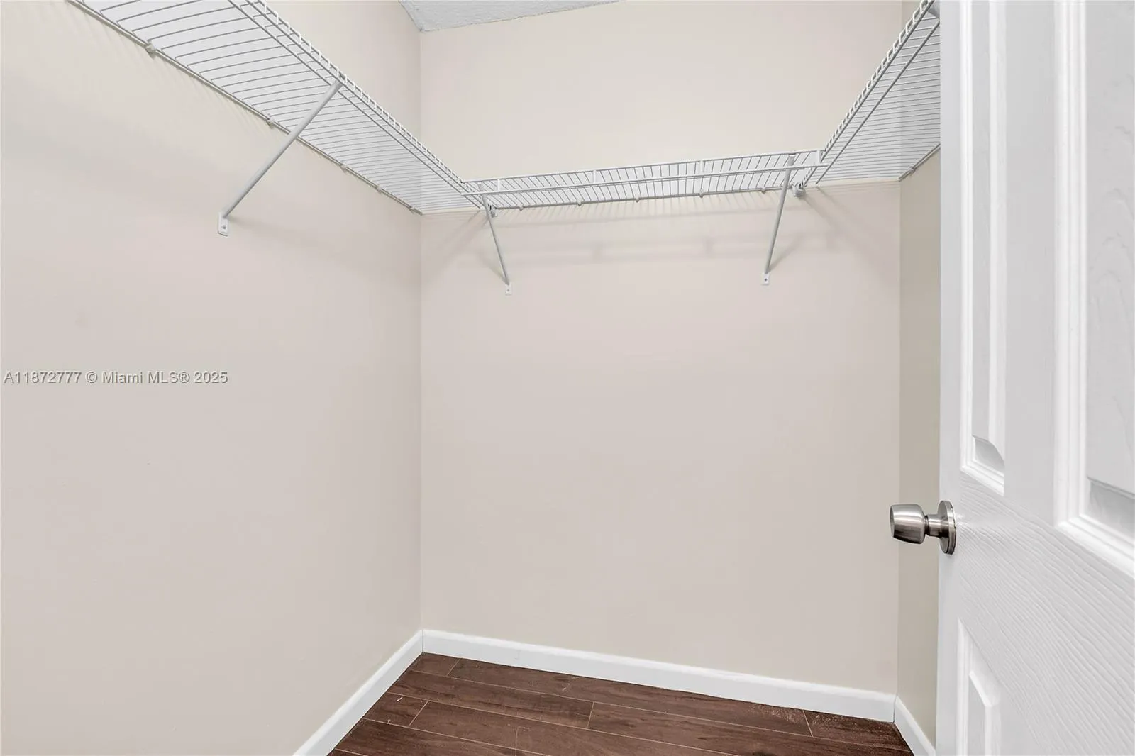 9431 Live Oak Pl, #205