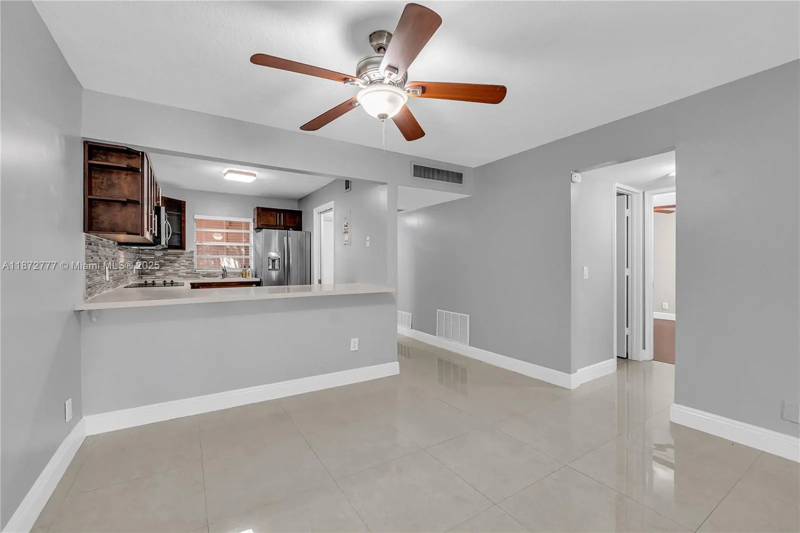 9431 Live Oak Pl, #205