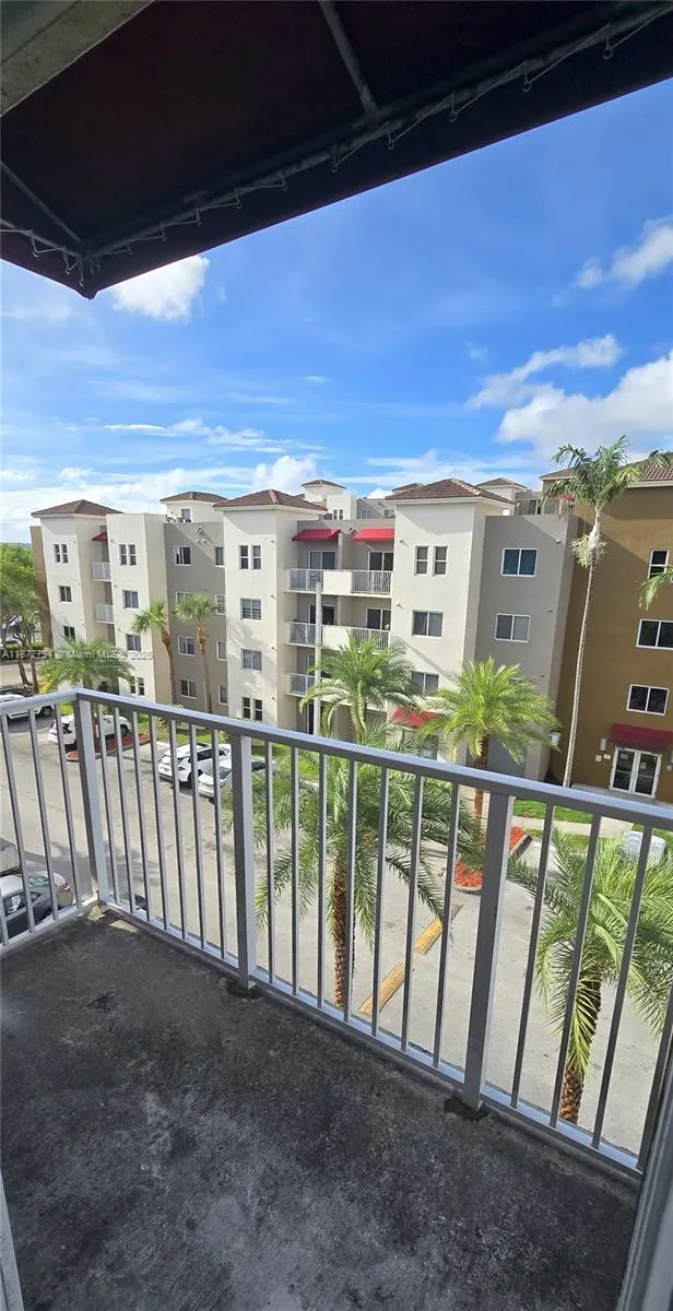 11040 SW 196th St, #401