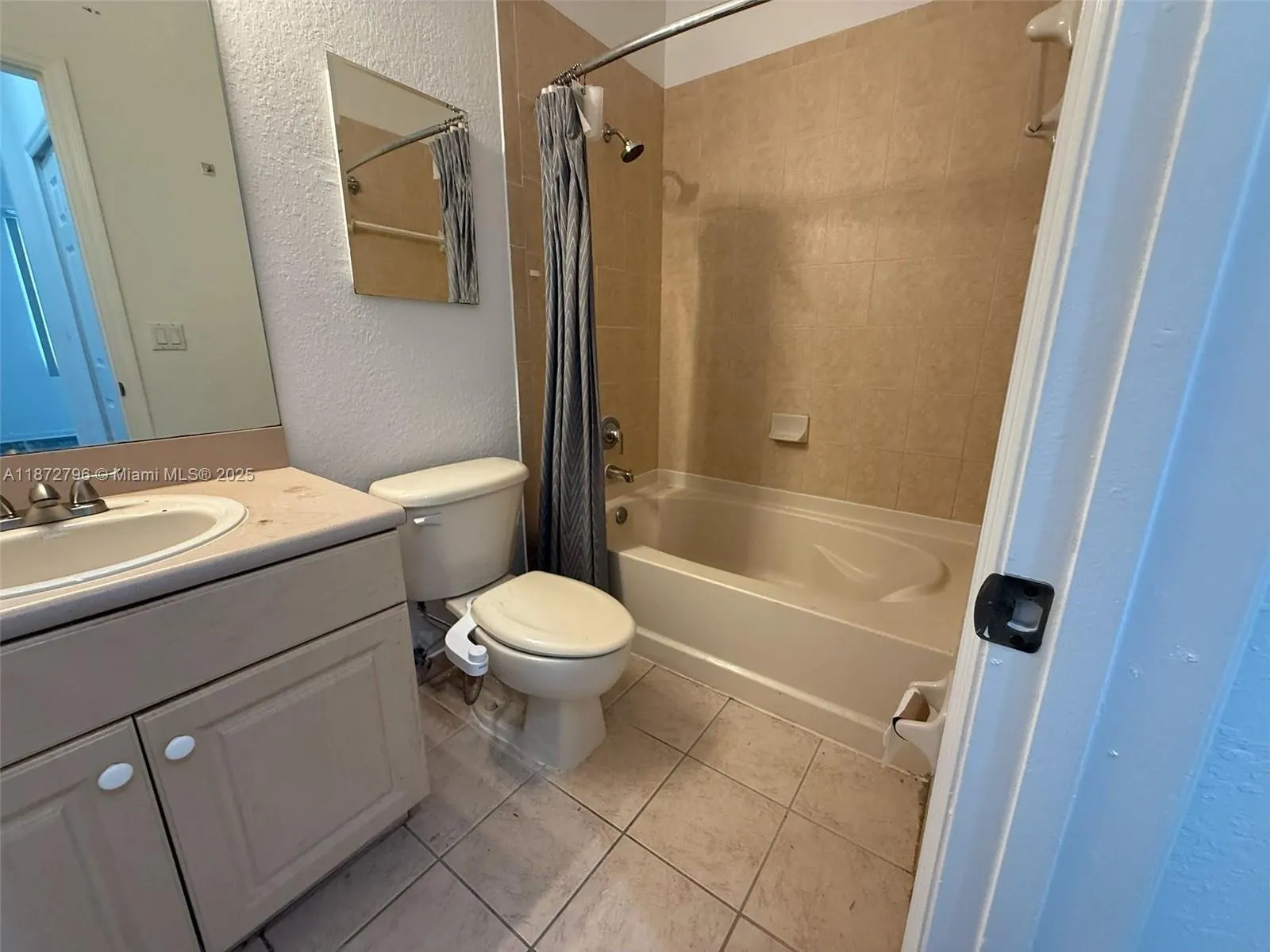 11202 NW 83rd St, #219