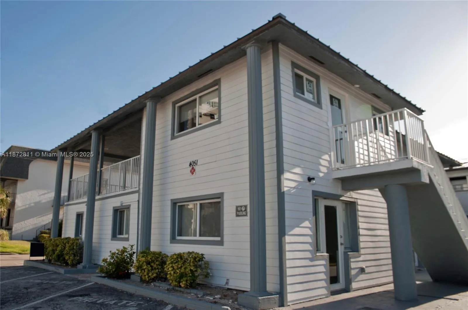 4051 N Ocean Dr, #3