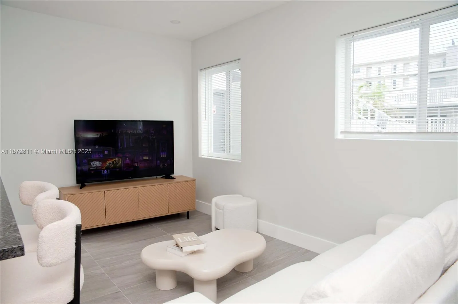 4051 N Ocean Dr, #3