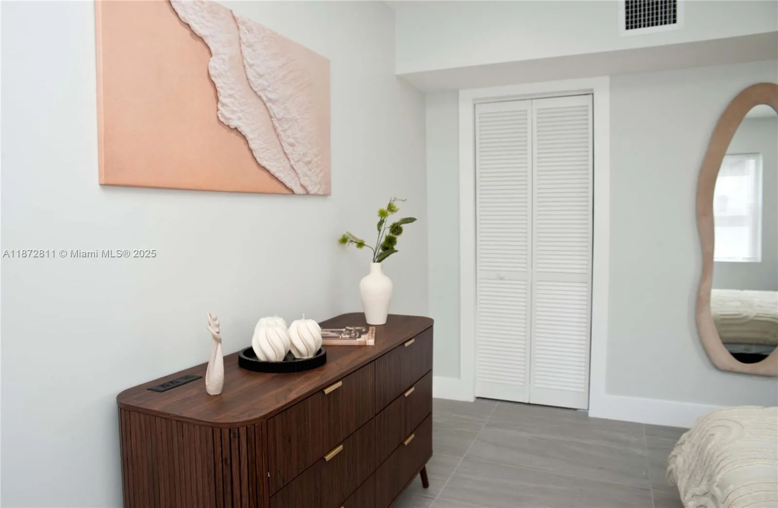 4051 N Ocean Dr, #3