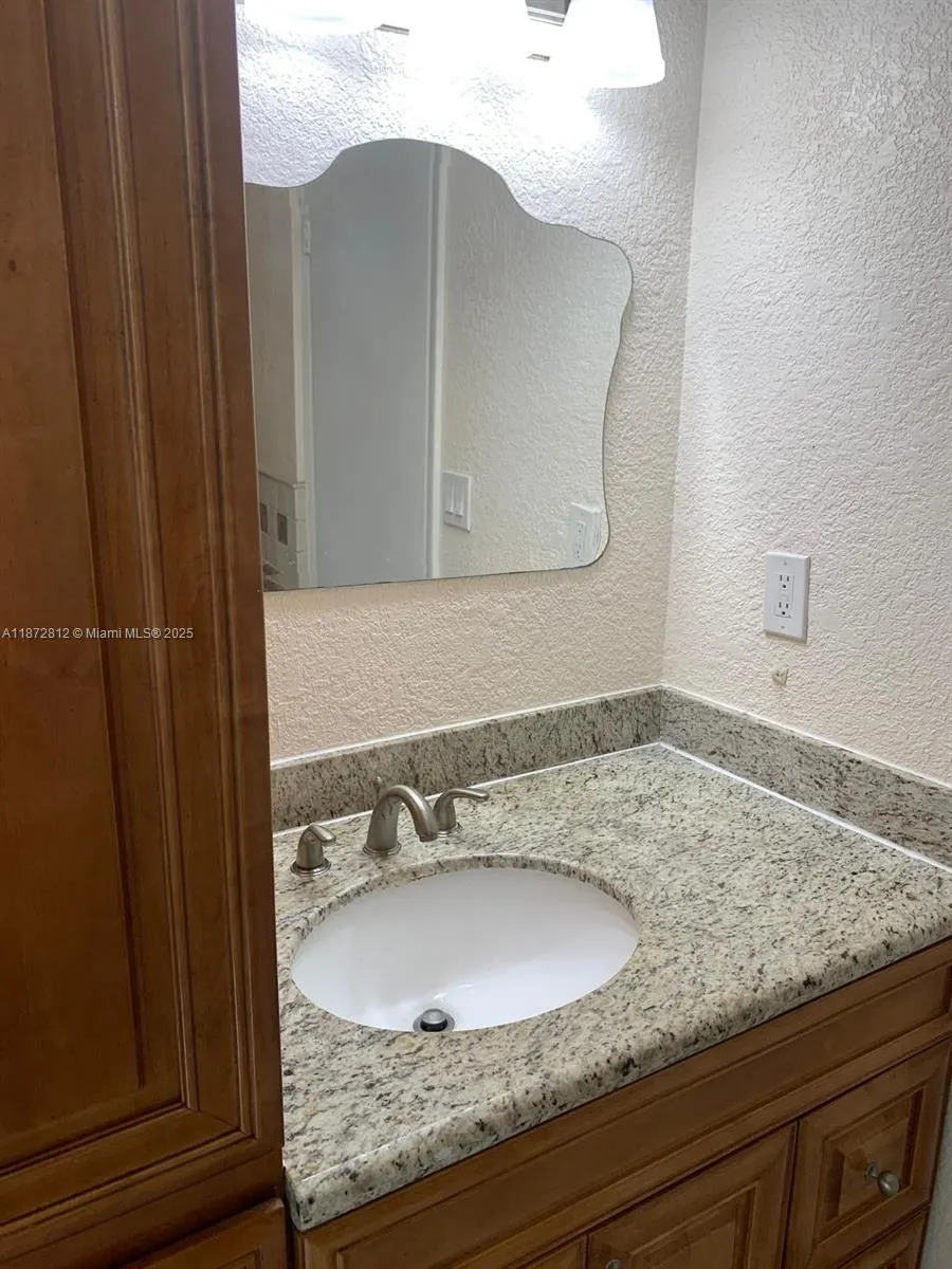 4123 NE 21st Ter, #4123