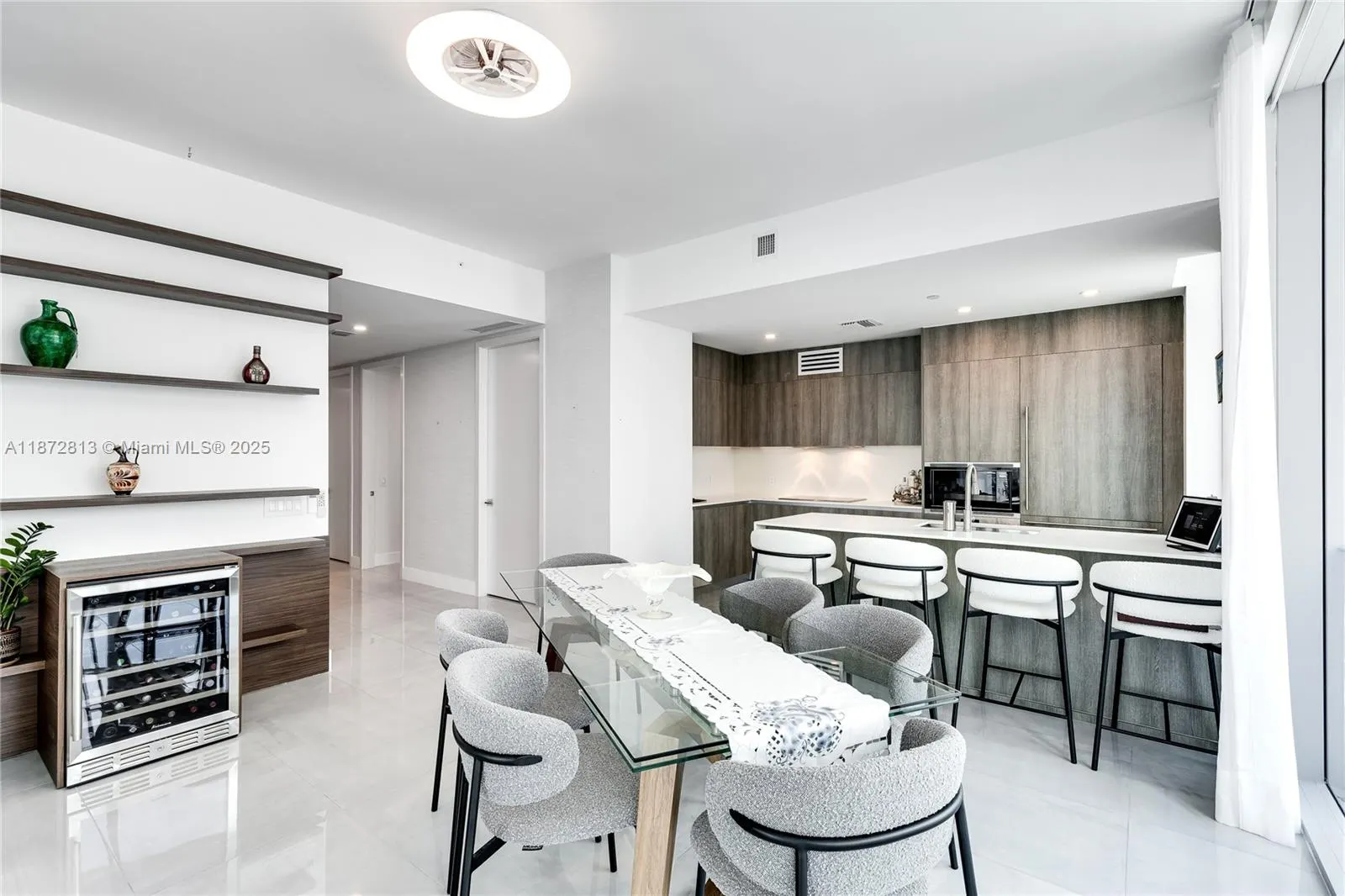 17550 Collins Ave, #1405