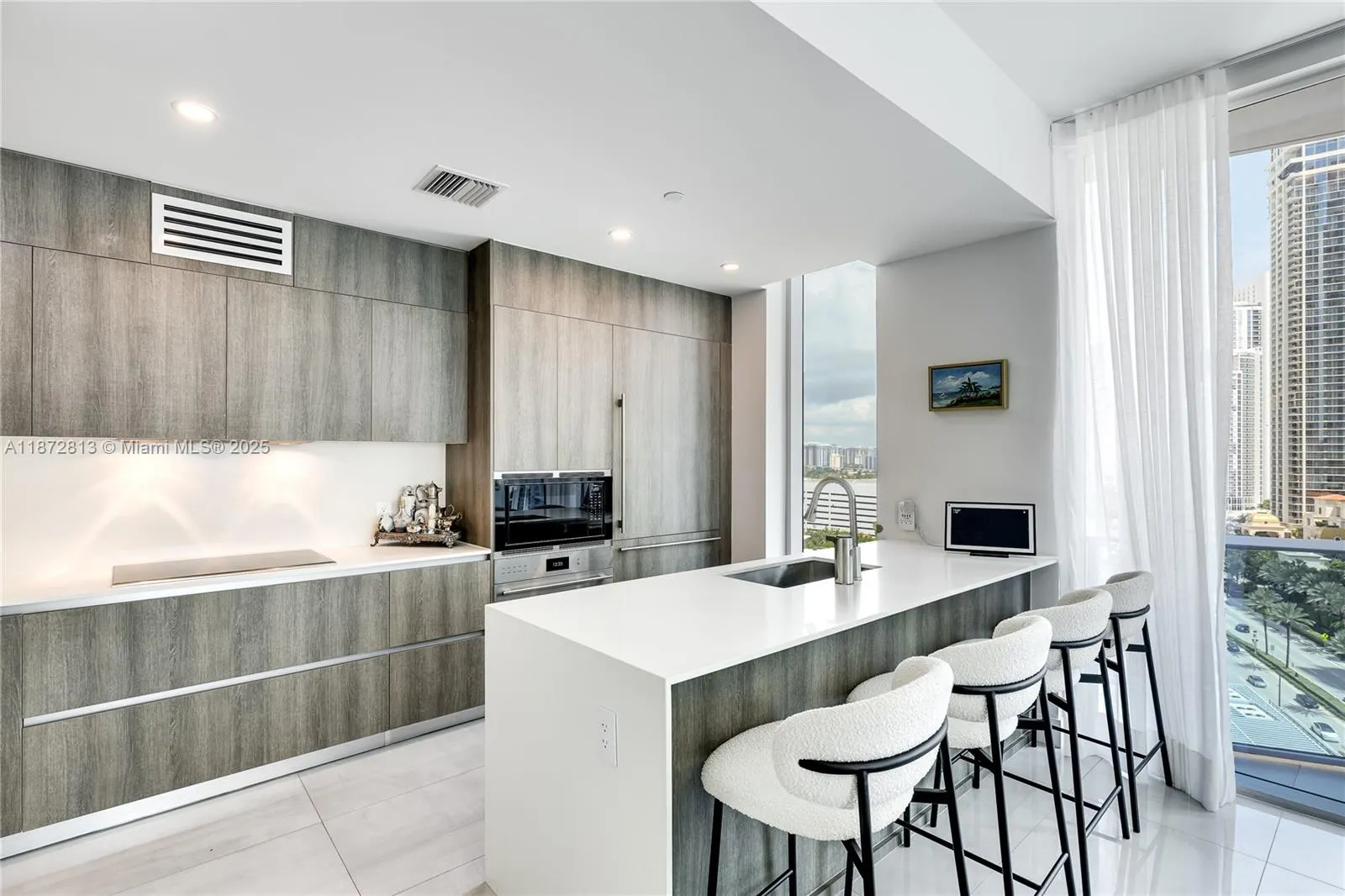 17550 Collins Ave, #1405