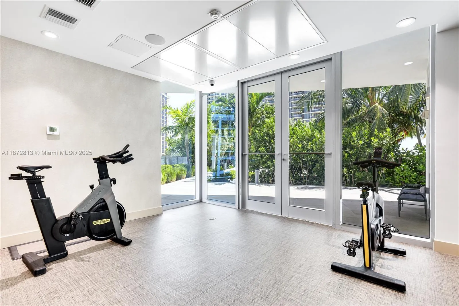17550 Collins Ave, #1405