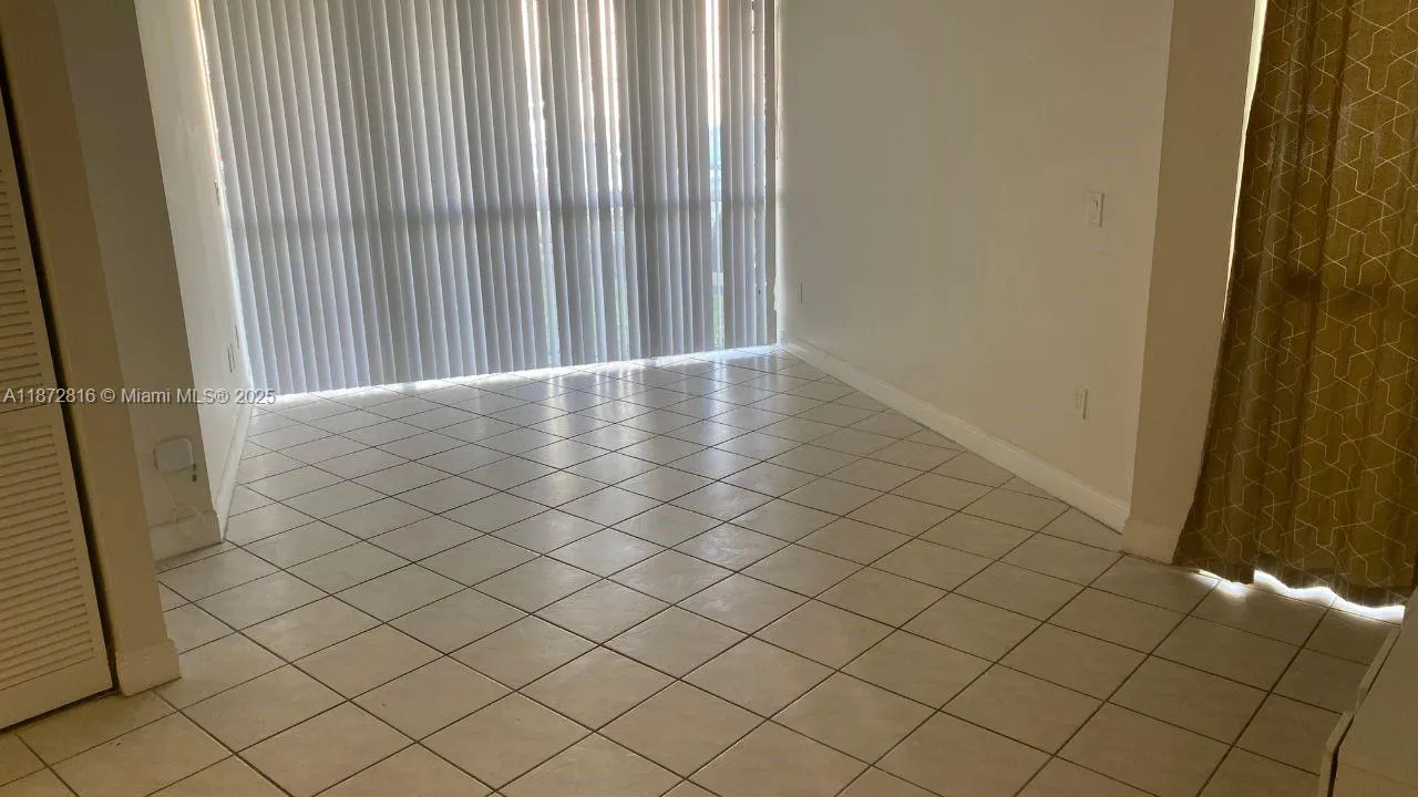 7075 NW 186th St, #C110