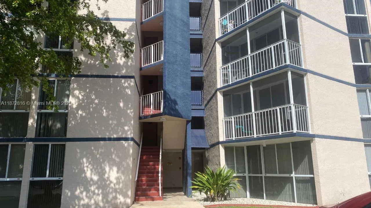7075 NW 186th St, #C110