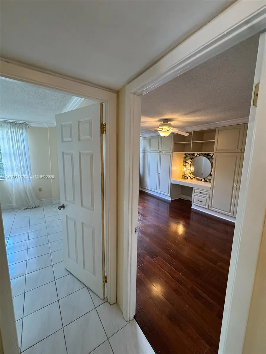 2780 NE 183rd St, #301