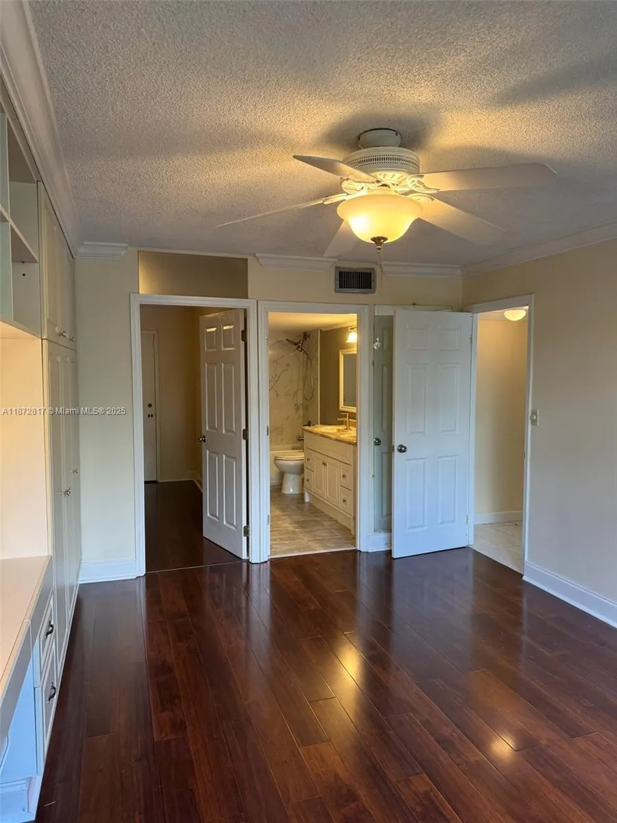 2780 NE 183rd St, #301