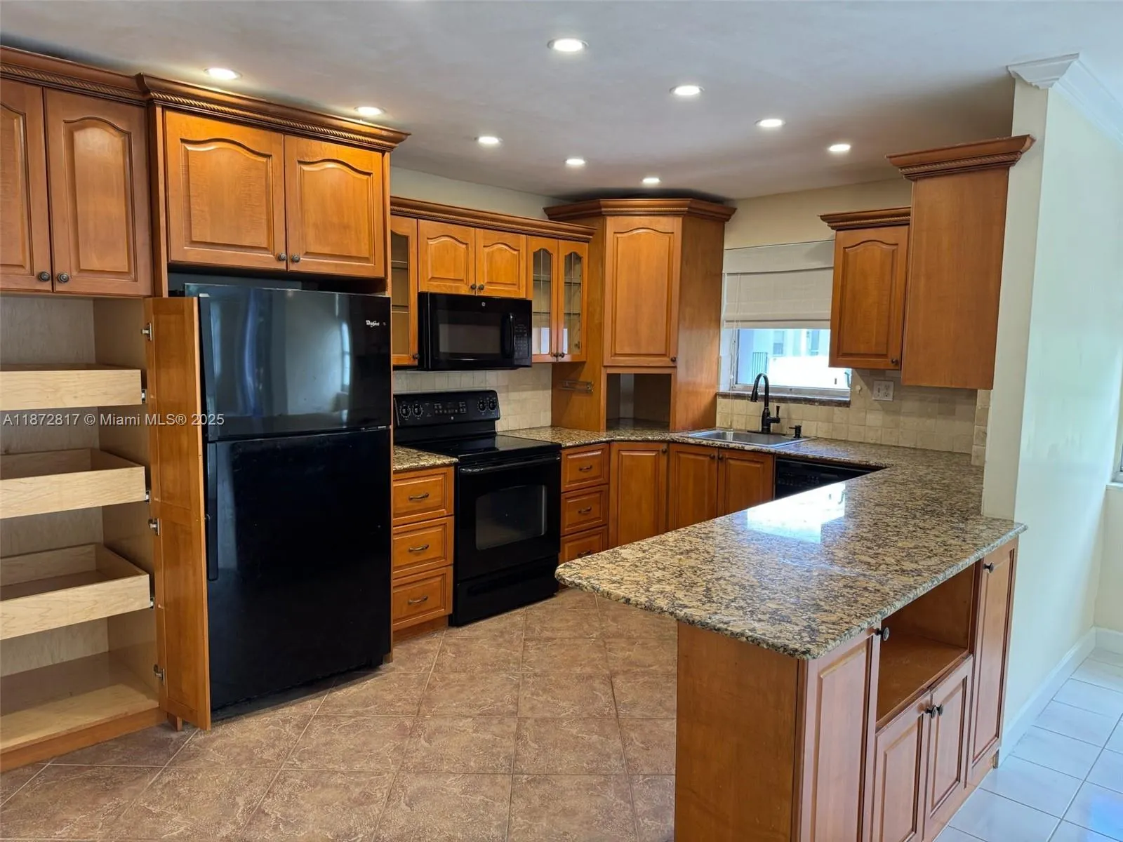 2780 NE 183rd St, #301