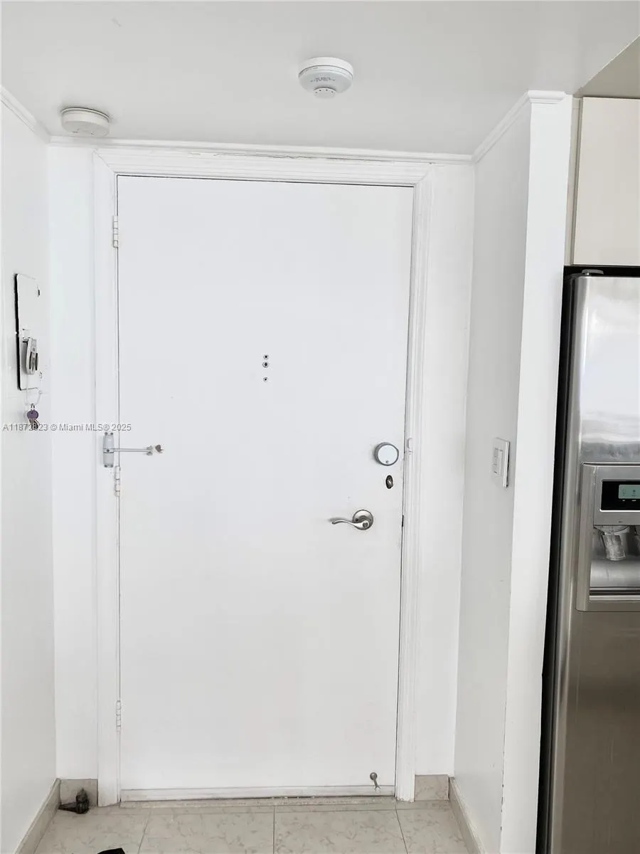 7135 Collins Ave, #1806