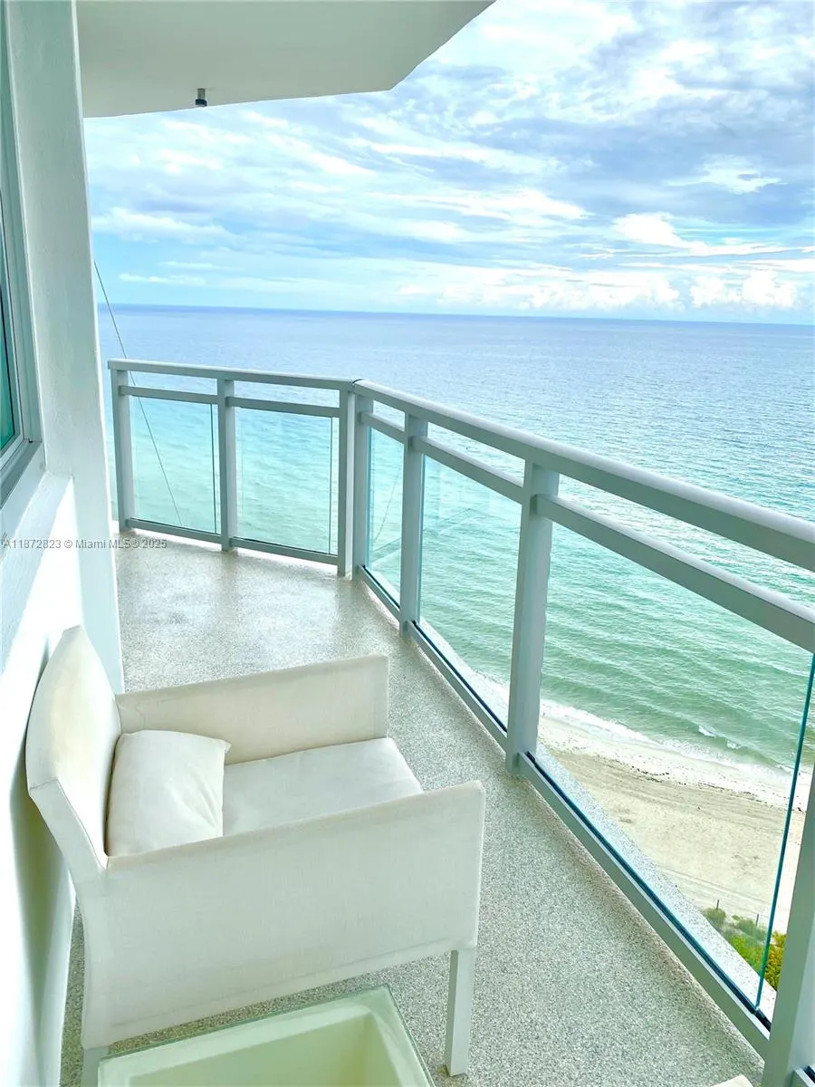 7135 Collins Ave, #1806