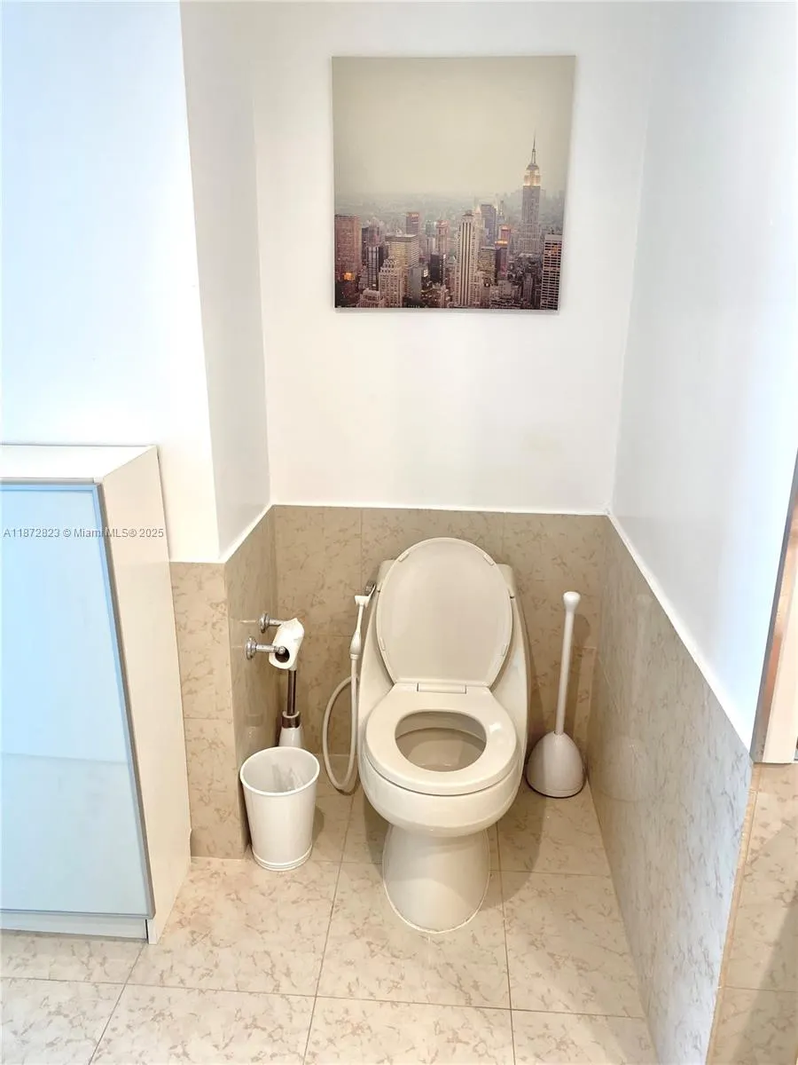 7135 Collins Ave, #1806