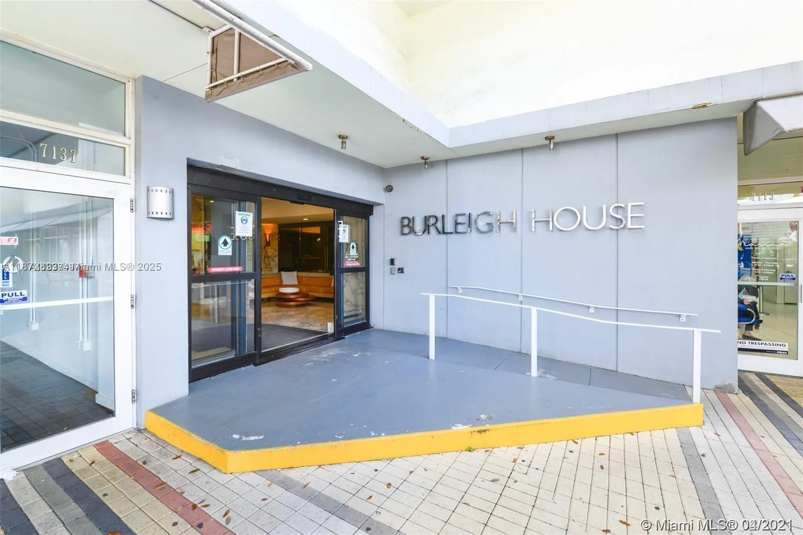 7135 Collins Ave, #1806