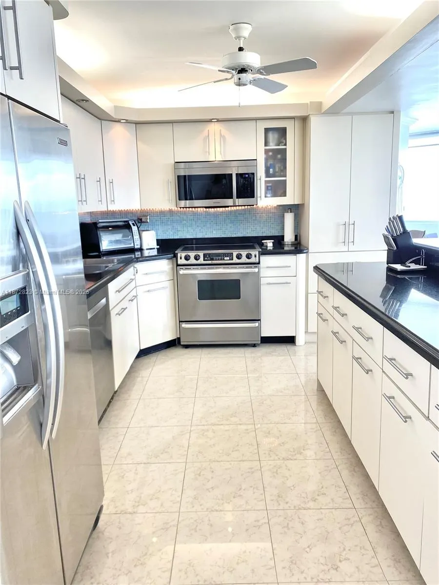 7135 Collins Ave, #1806