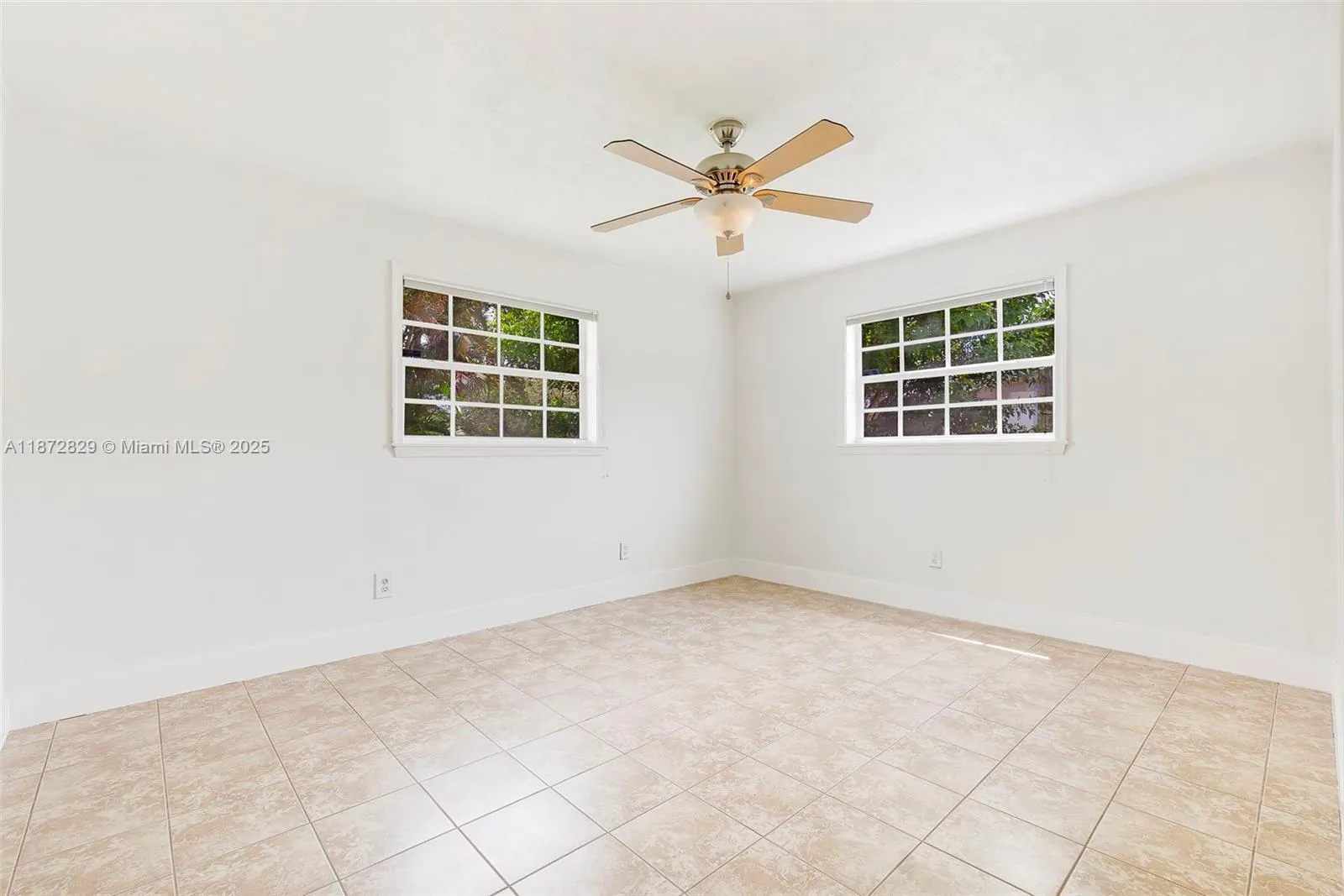 3431 NE 15th Ave