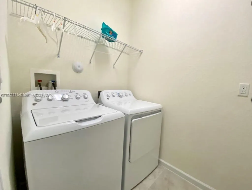 118 NE 23rd Ter, #1