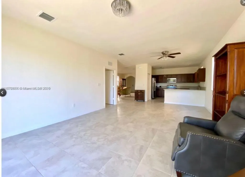 118 NE 23rd Ter, #1