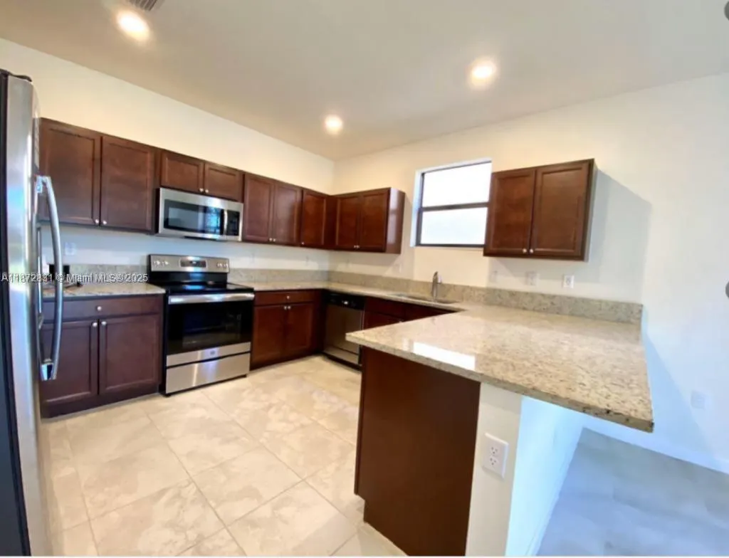 118 NE 23rd Ter, #1