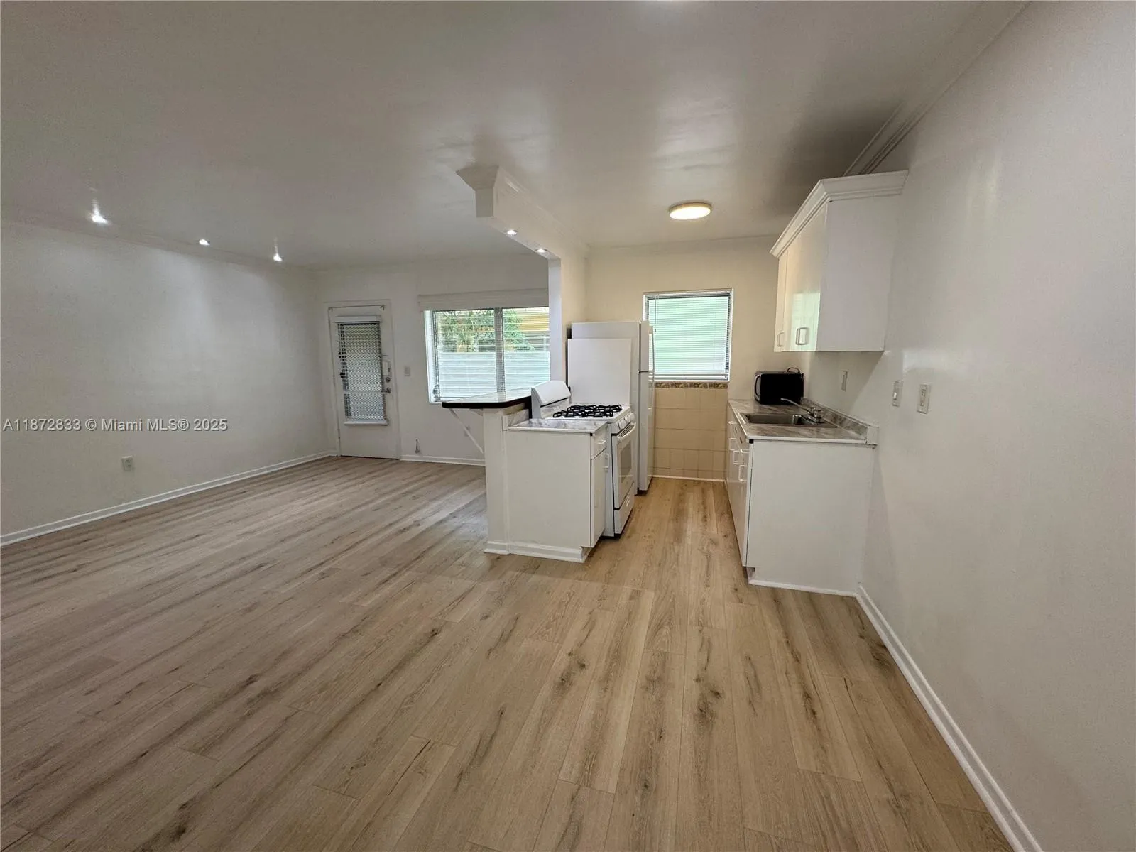 75 Washington Ave, #3