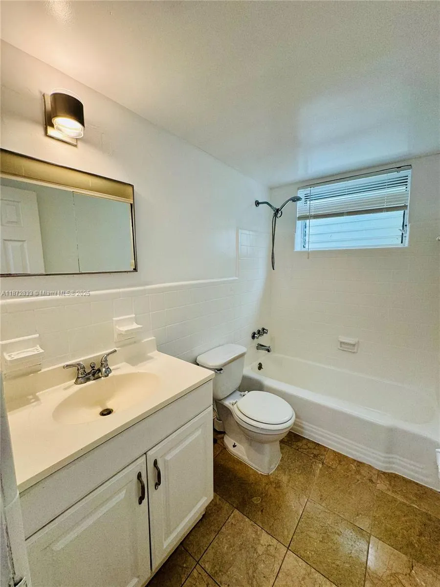 75 Washington Ave, #3
