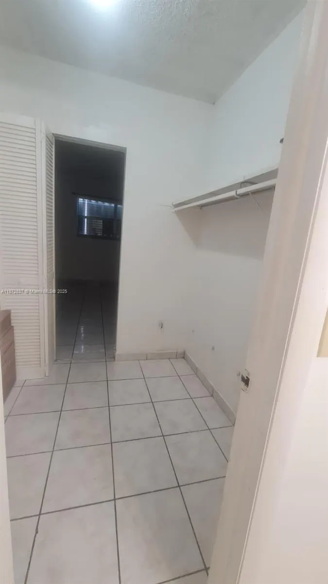 3640 NW 9th st, #105