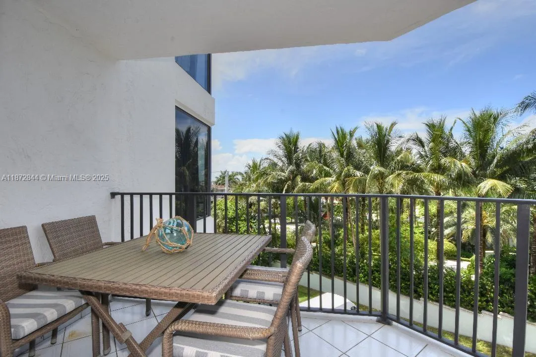 2565 S Ocean Blvd, #205N