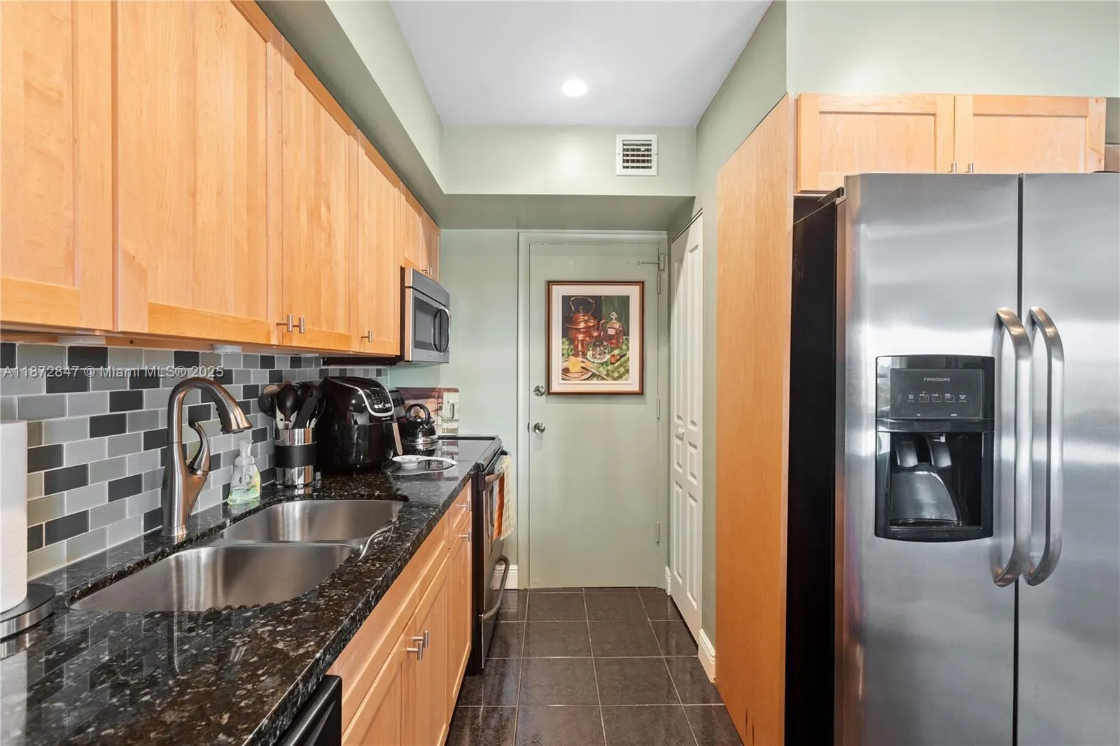 200 Diplomat Pkwy, #732