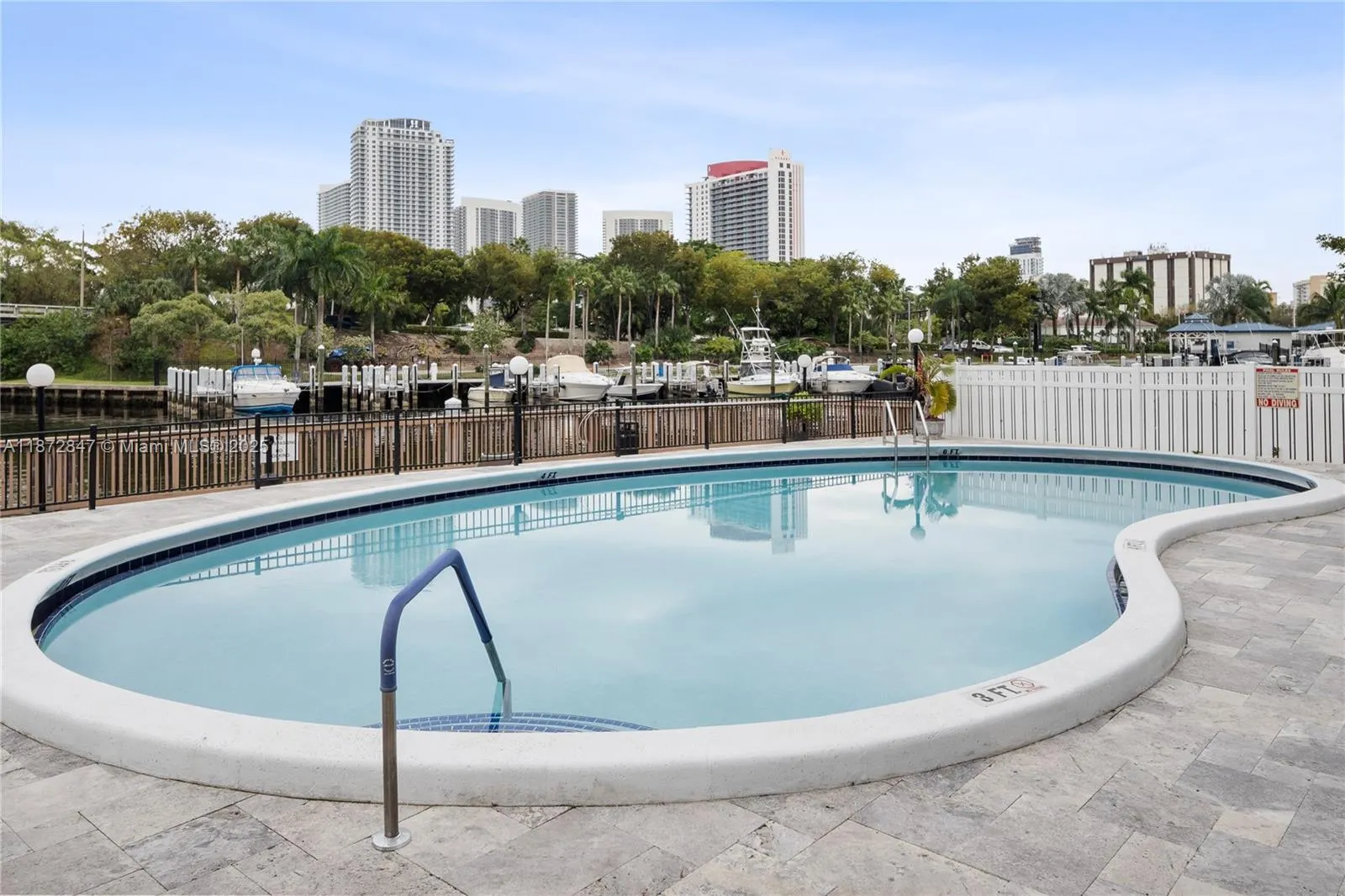 200 Diplomat Pkwy, #732