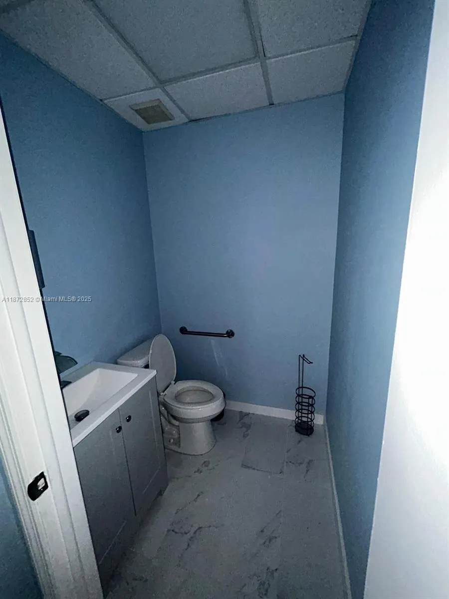8900 SW 24th St Suite 206