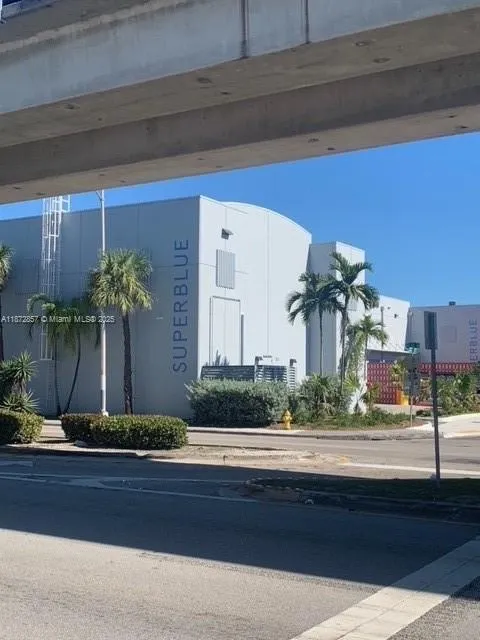 1395 NW 22nd St