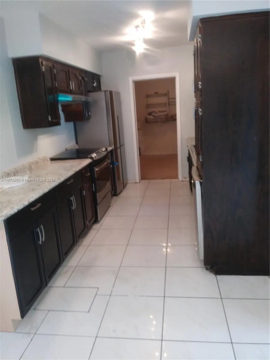 1265 NE 138th St