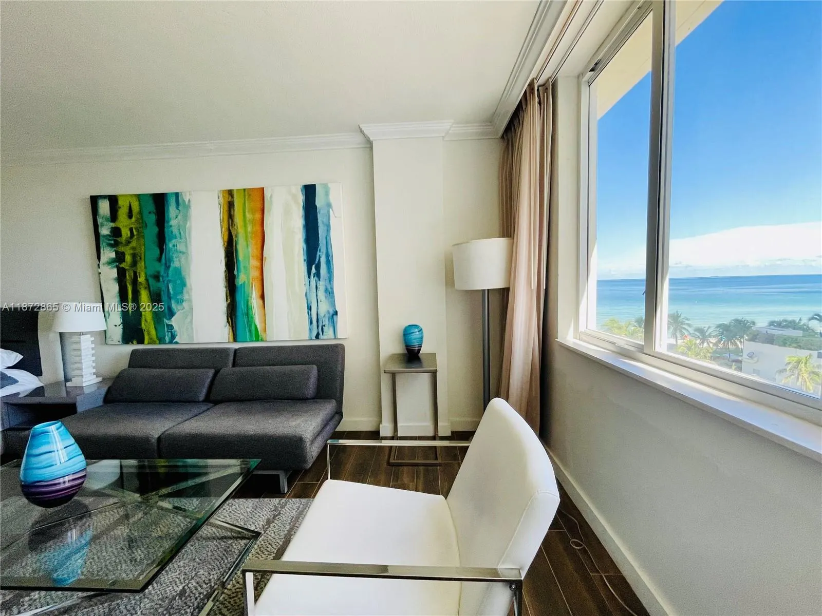 19201 Collins Ave, #504