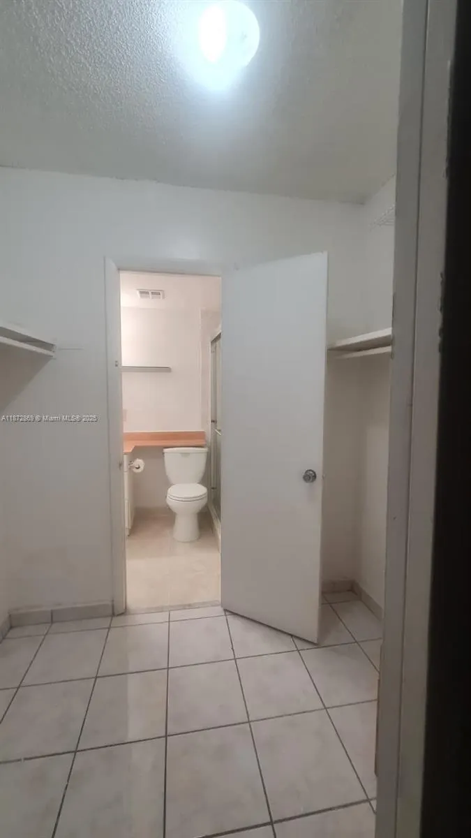 3640 NW 9th st, #105