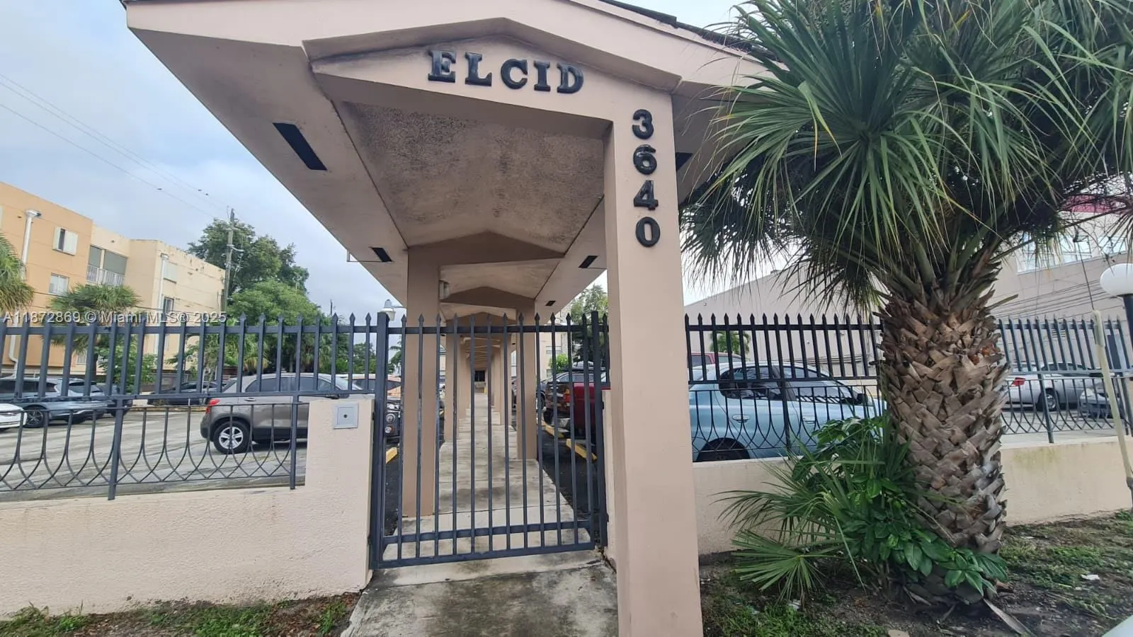 3640 NW 9th st, #105