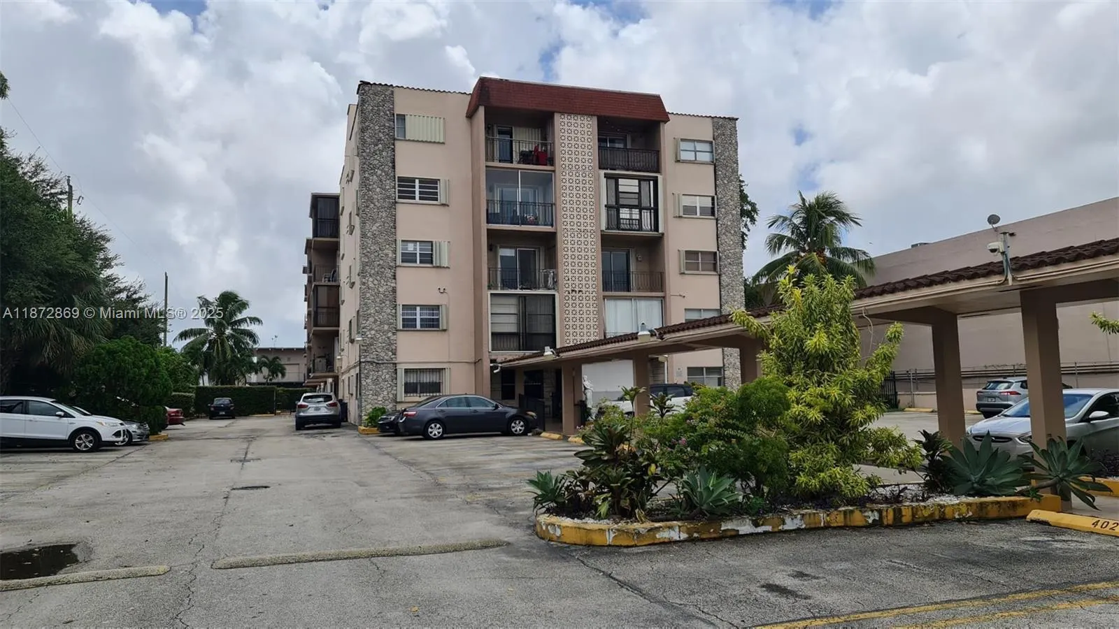 3640 NW 9th st, #105