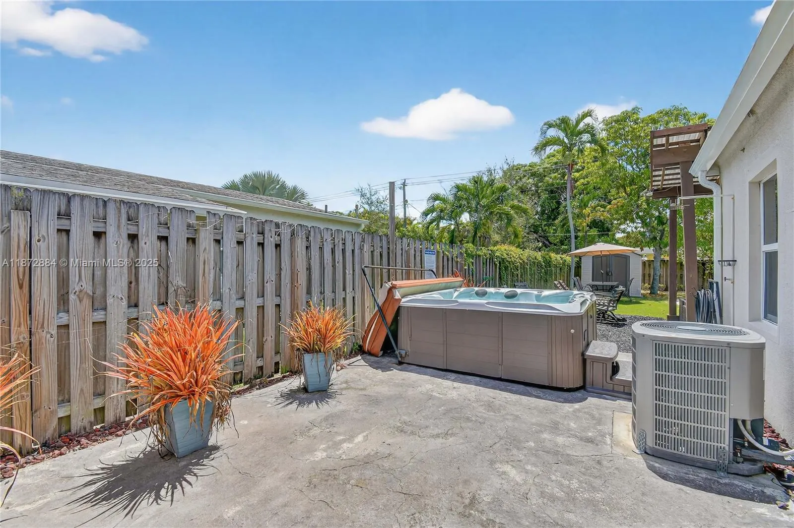 708 SW 19th St