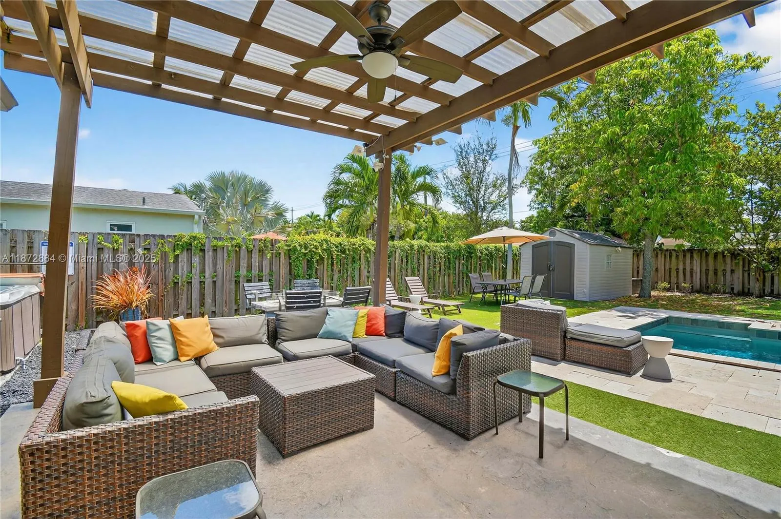 708 SW 19th St
