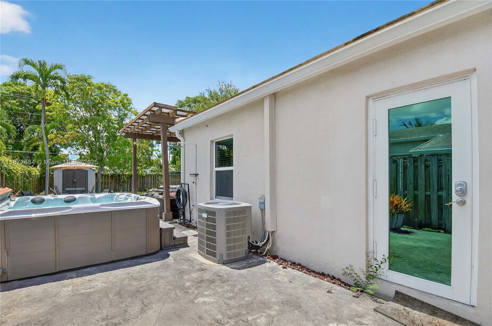 708 SW 19th St