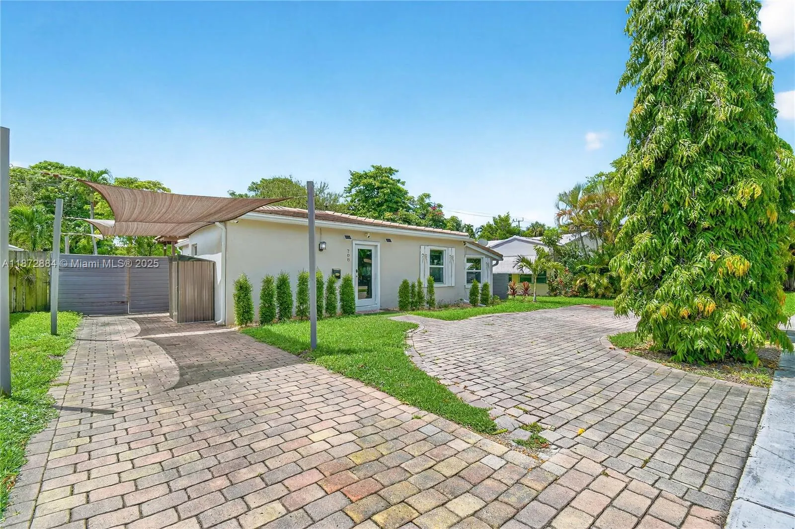 708 SW 19th St