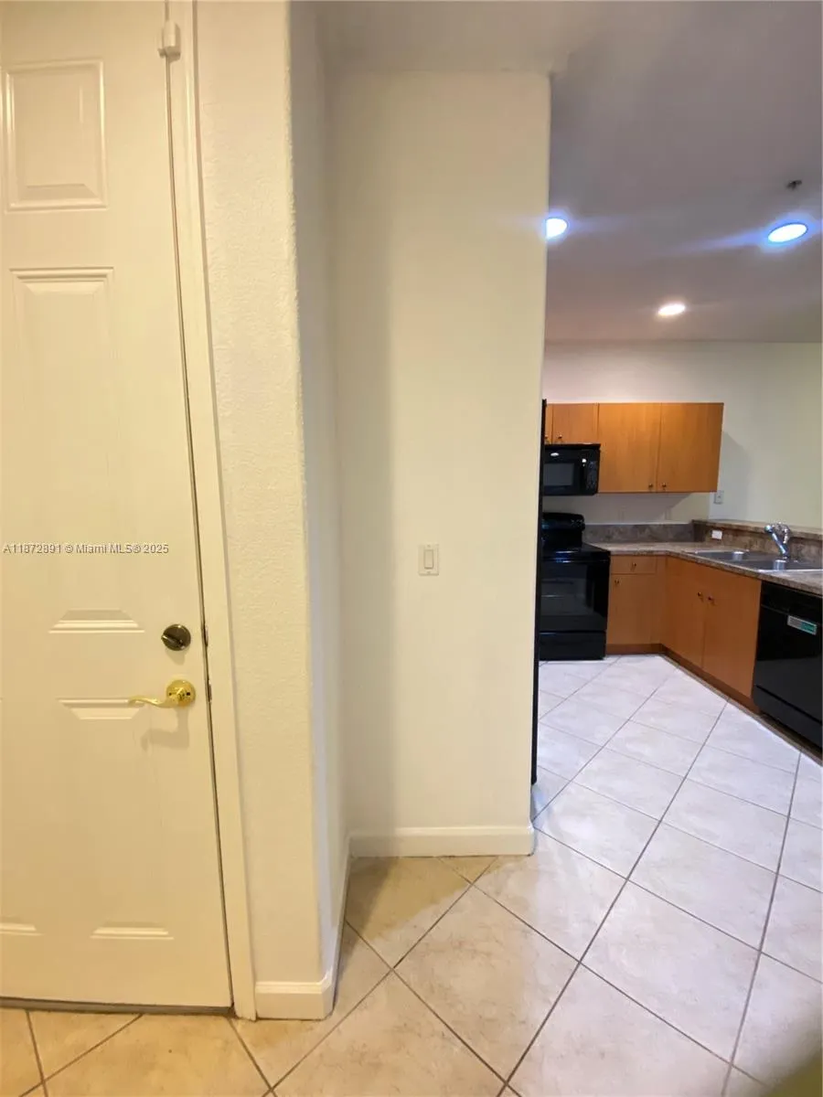3503 NW 14th Ct, #3503