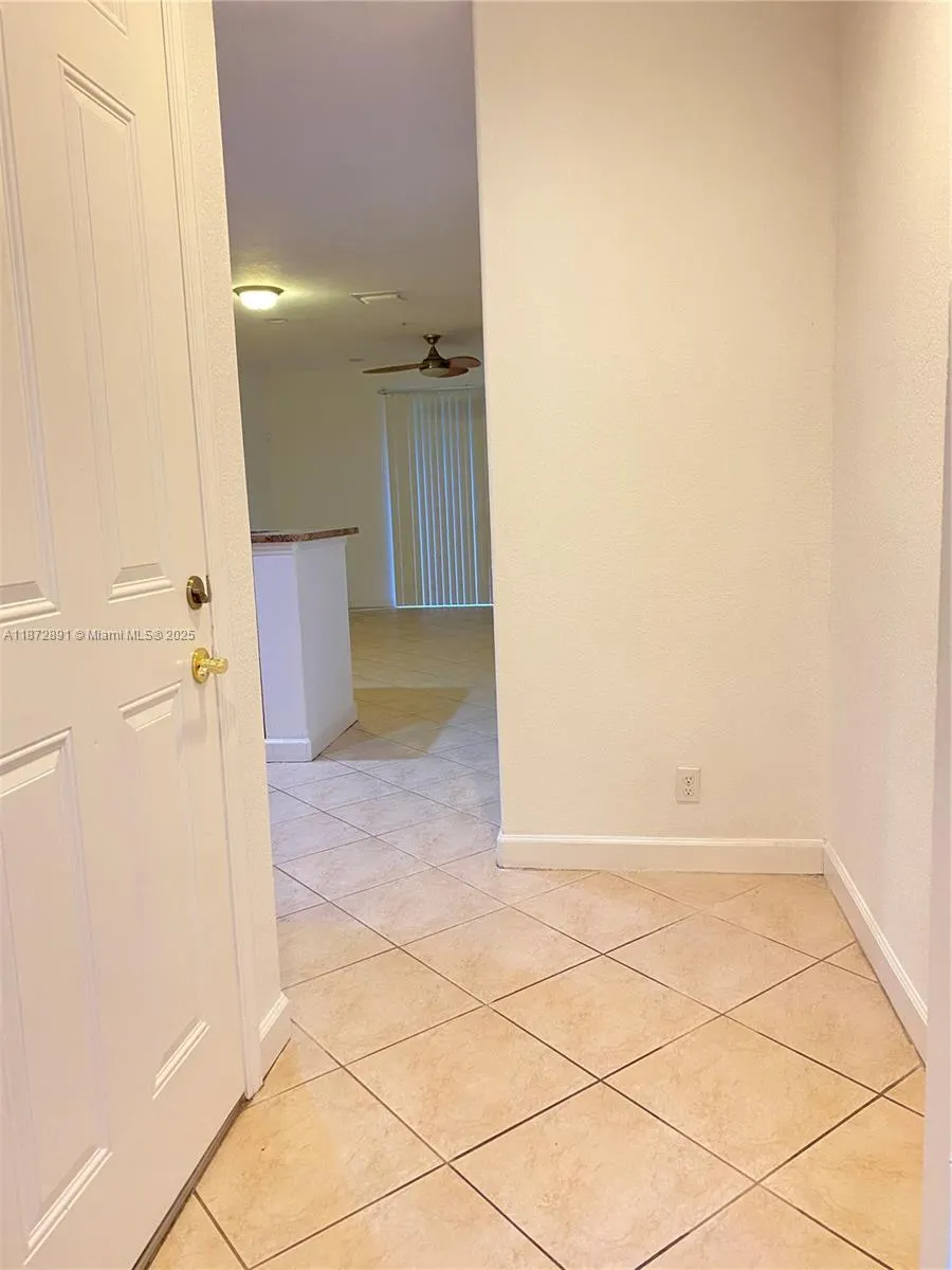 3503 NW 14th Ct, #3503