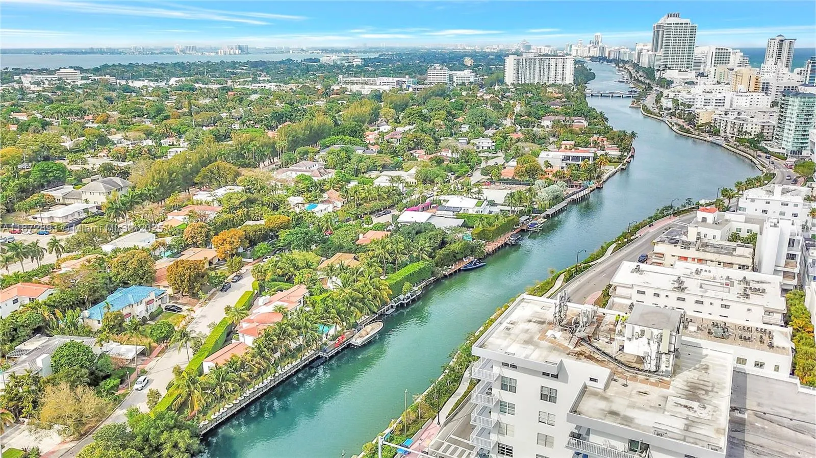 2924 Collins Avenue, #501